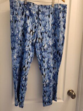 Bandolino Tatyana Blue Waterfall 5 Pocket Women's Jeans Curvy Waist 36 Length 32